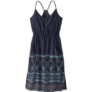 Patagonia lost tropical  wildflower navy